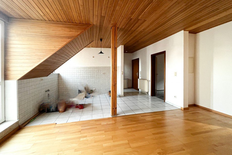 Offene K�che am Wohnzimmer Dachgeschosswohnung Erfurt