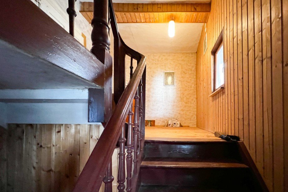 Treppenhaus im historischen Fachwerkanbau Einfamilienhaus Drei Gleichen / M�hlberg