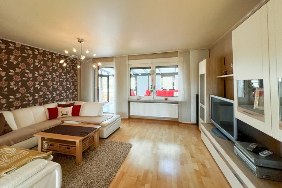 Wohnzimmer mit Blick zur Terrasse Einfamilienhaus Kleinm�lsen