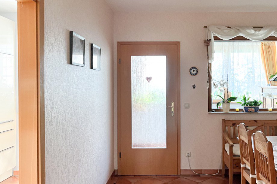 Blick vom Esszimmer ins Wohnzimmer Reihenendhaus Erfurt / Gottstedt
