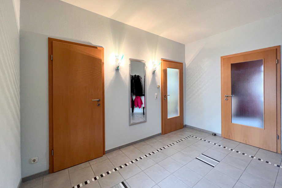 T�ren zu Speisekammer, Durchgangszimmer & K�che Einfamilienhaus Arnstadt