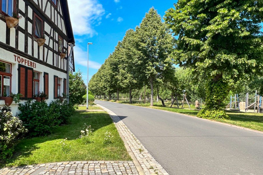 Wohnumgebung mit Park und Spielplatz Haus Saalfeld/Saale / Remsch�tz