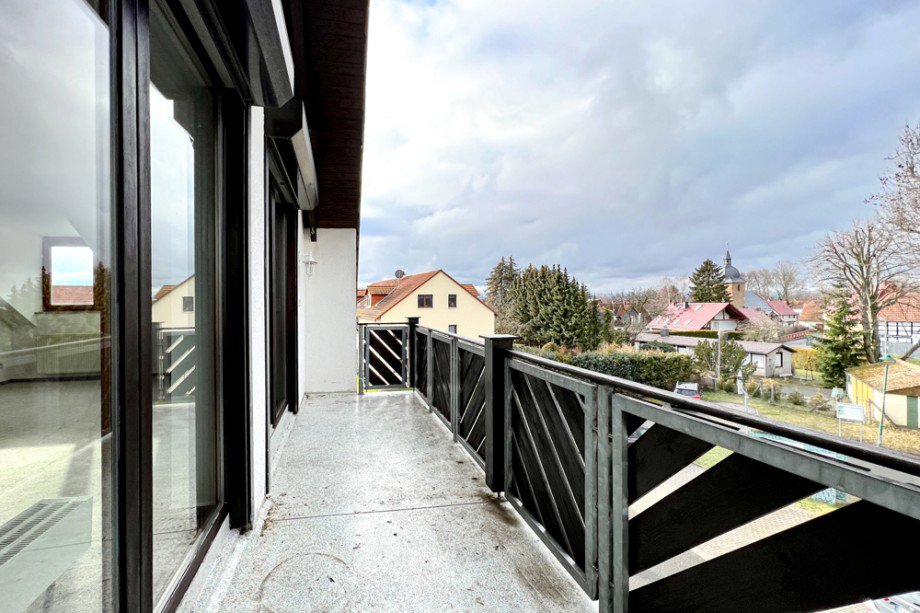 Balkon am Wohnzimmer Dachgeschosswohnung Erfurt/ Gottstedt