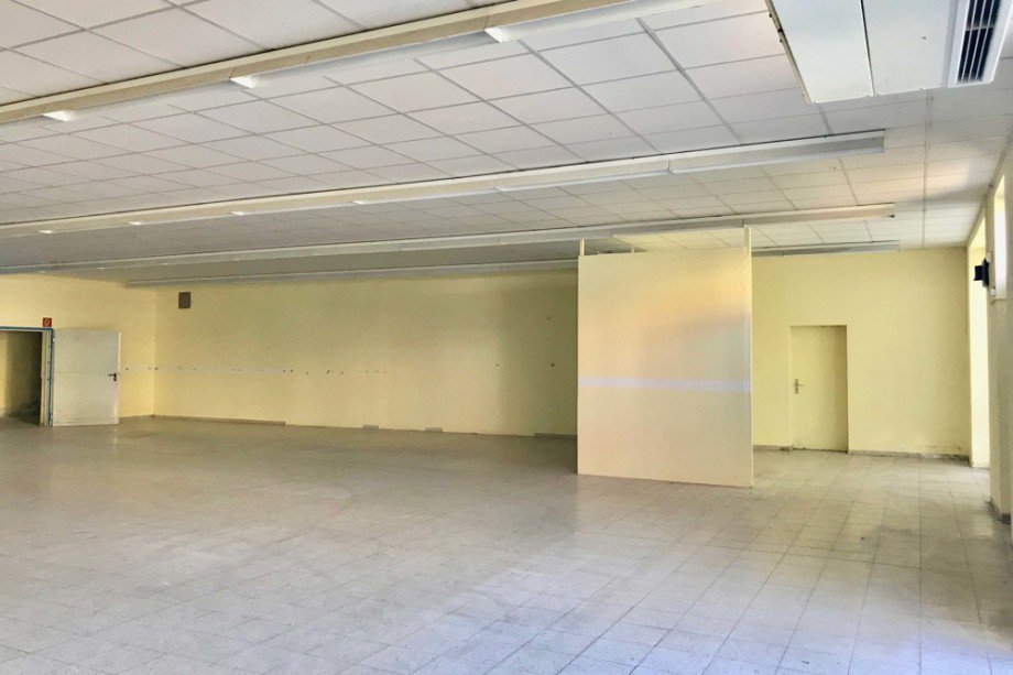 Gro�es Ladengesch�ft Ichtershausen bei Erfurt Einzelhandel Ichtershausen