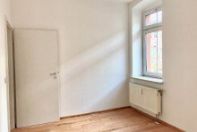 Schlafzimmer Kleine Eigentumswohnung in Innenstadtn�he mit Balkon und EBK