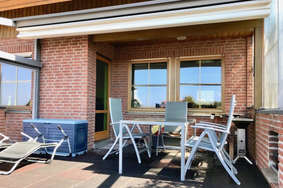 Gro�e Terrasse am Wohnzimmer Einfamilienhaus Arnstadt/ Marlishausen