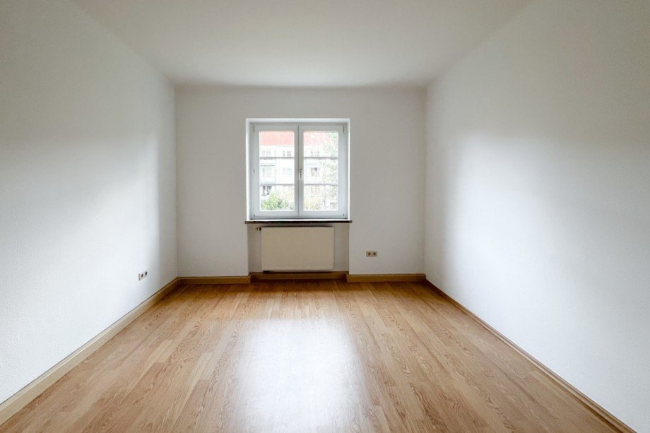 Schlafzimmer zur Gartenseite Etagenwohnung Erfurt / Kr�mpfervorstadt