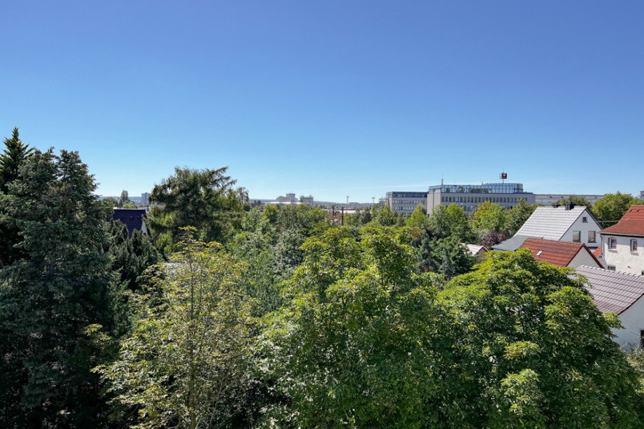 Blick aus dem Wohnzimmer Dachgeschosswohnung Erfurt