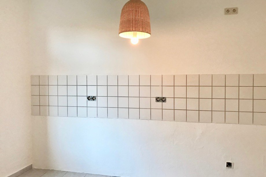 gro�e K�chenseite noch ohne EBK Erdgeschosswohnung Erfurt