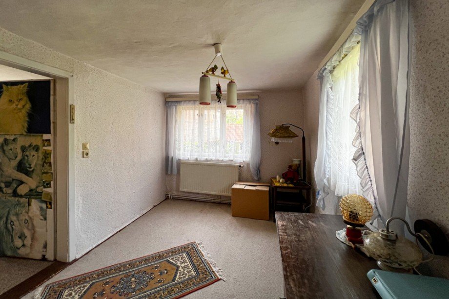 Schmales Schlafzimmer im OG Bauernhaus Gro�heringen