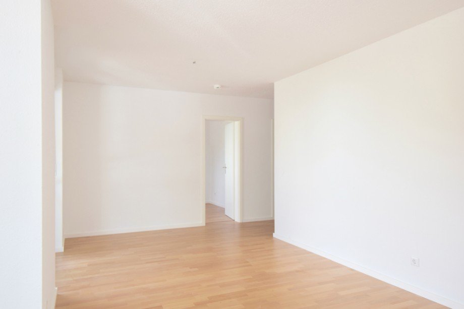 Wohnzimmer Blick zum 2.Schlafzimmer Erdgeschosswohnung Erfurt
