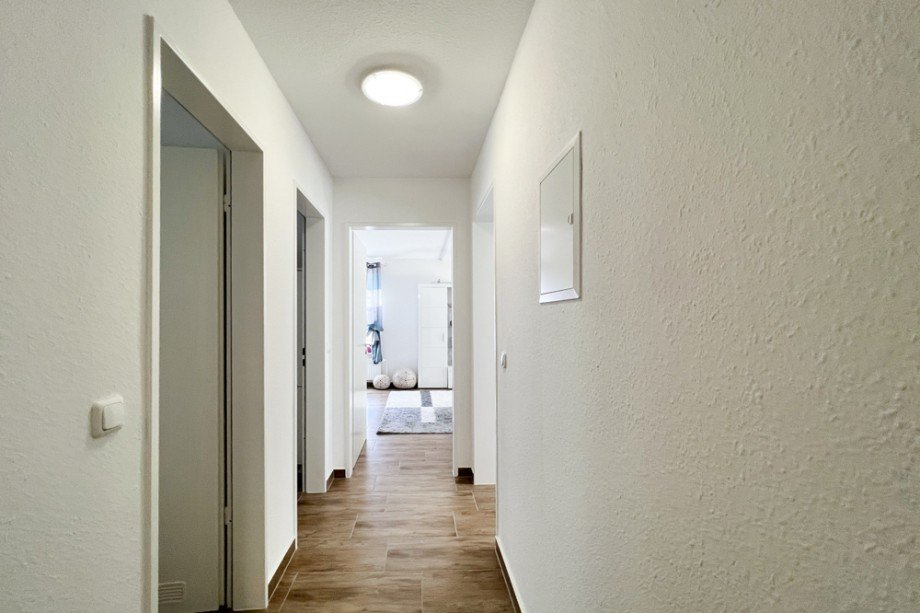 Blick ins Wohnzimmer Erdgeschosswohnung Weimar / Legefeld