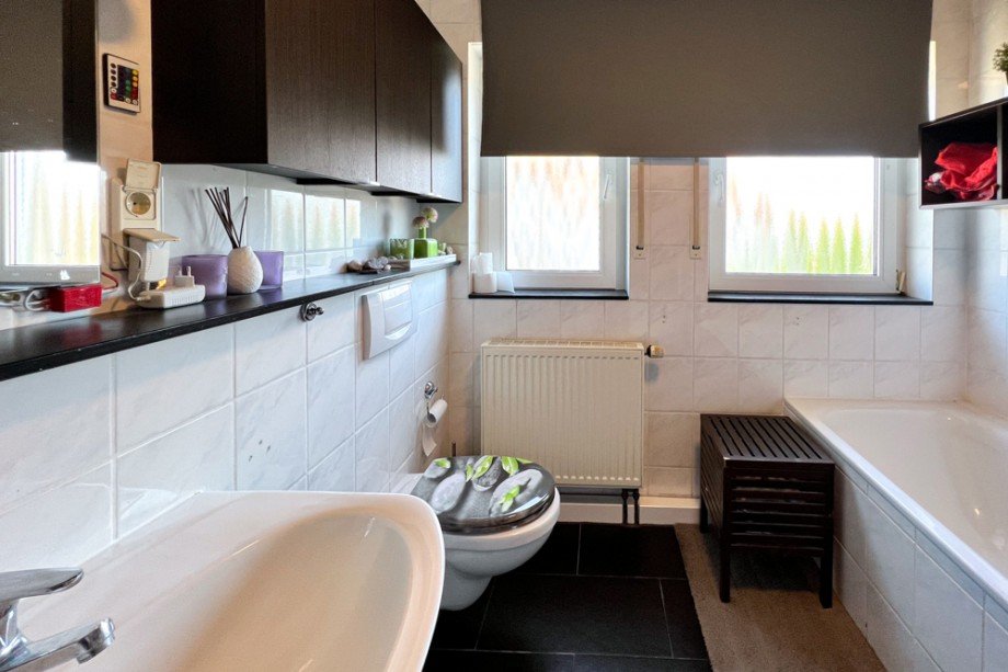 Tageslichtbad im OG Reihenmittelhaus Erfurt/ Frienstedt
