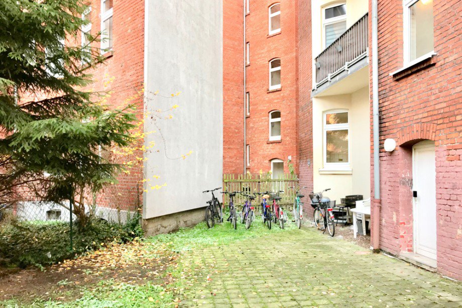 Innenhof des Mietshauses Dachgeschosswohnung Erfurt