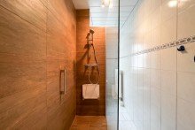 Neu eingebaute Dusche Zweiraumwohnung mit Balkon im 1.OG im beliebten Erfurt M�bisburg