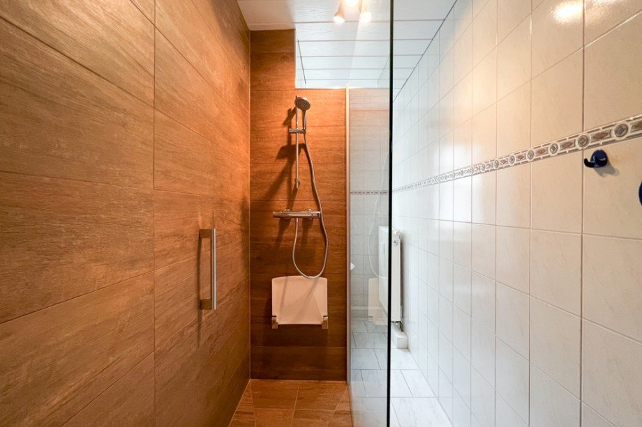 Neu eingebaute Dusche Etagenwohnung Erfurt / M�bisburg-Rhoda