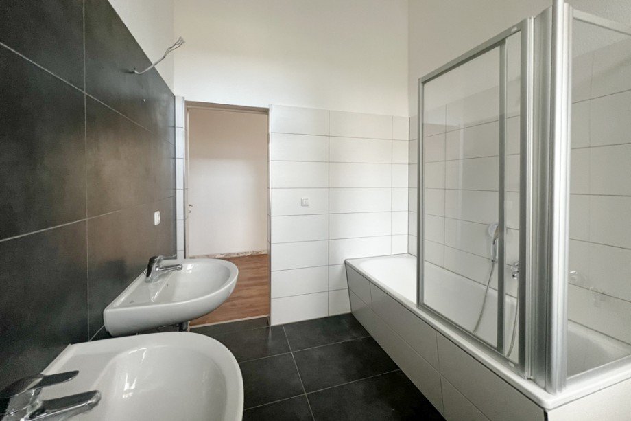 Badezimmer mit Wanne Etagenwohnung Erfurt / L�bervorstadt