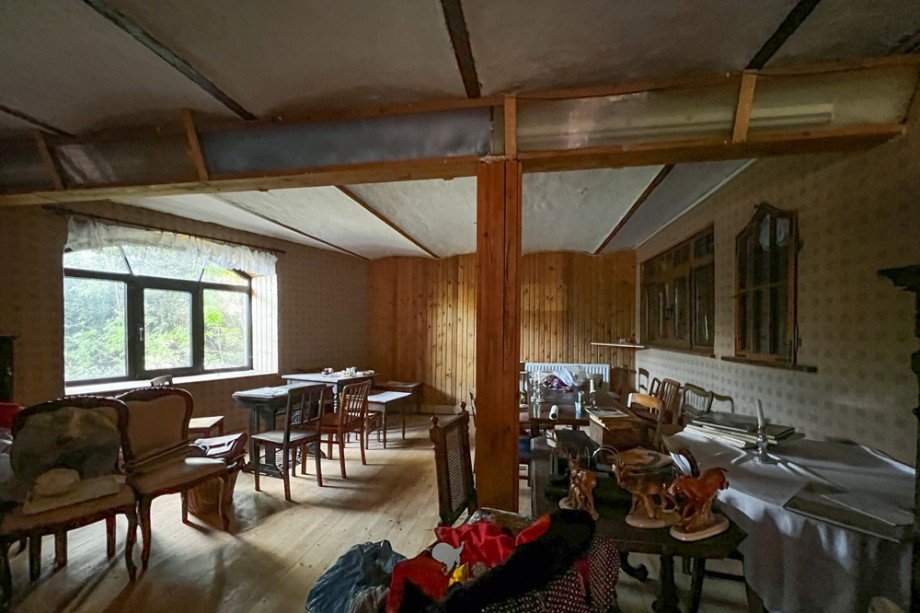 Ehemailiger Gastraum Mehrfamilienhaus Bretleben