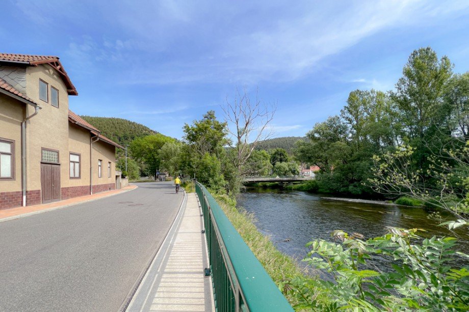 Neues Zuhause f�r Wasserbegeisterte Haus Saalfeld/Saale / Remsch�tz