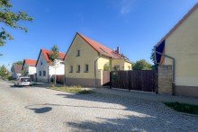 Berlstedt Angerstra�e Traditionelles Einfamilienhaus mit gro�er Scheune & h�bschem Garten