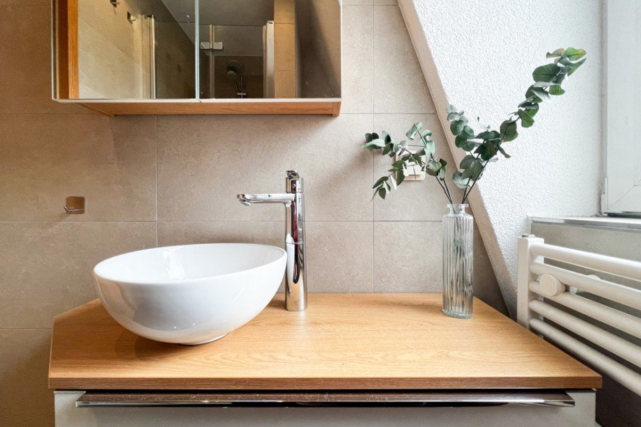 Waschbecken im Badezimmer Dachgeschosswohnung Erfurt / Altstadt