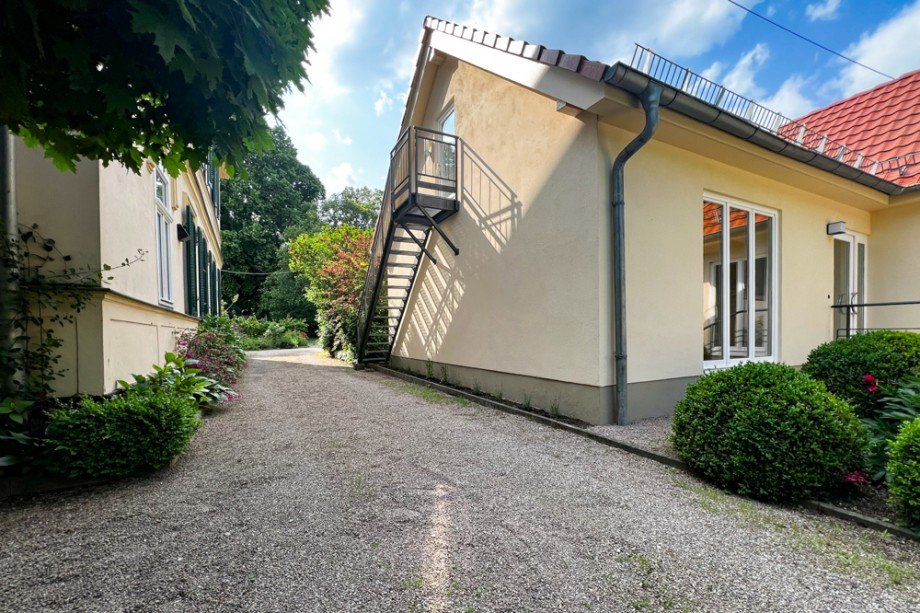 Durchfahrt zum Stellplatz Erdgeschosswohnung Arnstadt