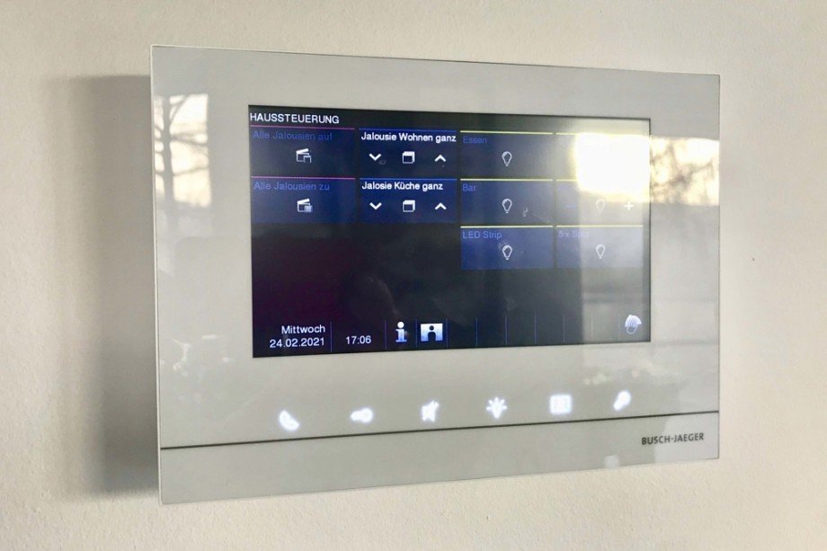 Busch-Jaeger Smart Home Touch Pad Einfamilienhaus Steinbach-Hallenberg/ Viernau