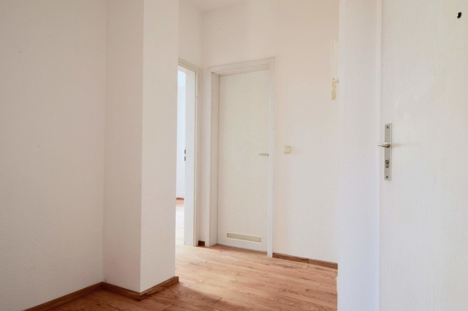Wohnungsflur mit Echtholzparkett Etagenwohnung Erfurt