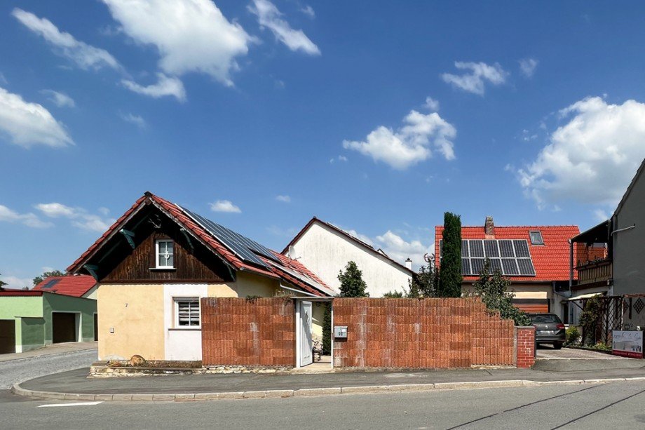 Haus mit Nebengeb�ude Reihenendhaus Am Ettersberg/ Berlstedt