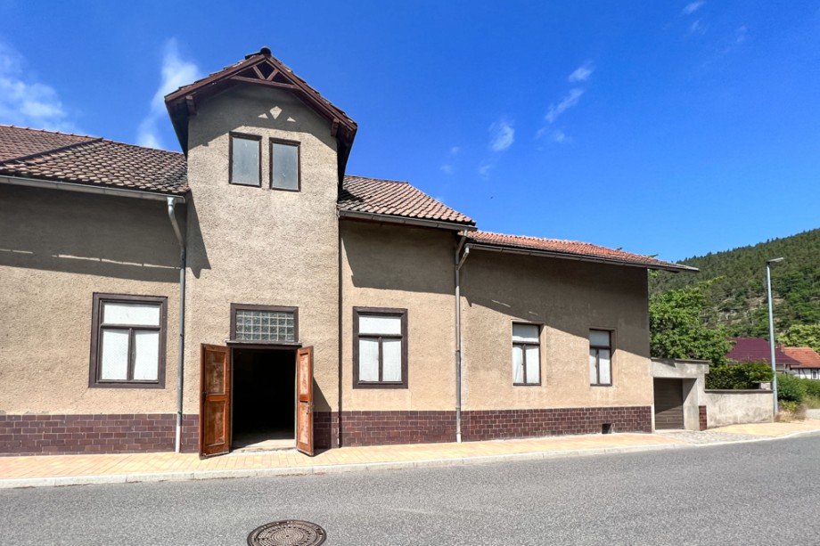 Wohn- und Gesch�ftshaus mit Garage und Garten Haus Saalfeld/Saale / Remsch�tz