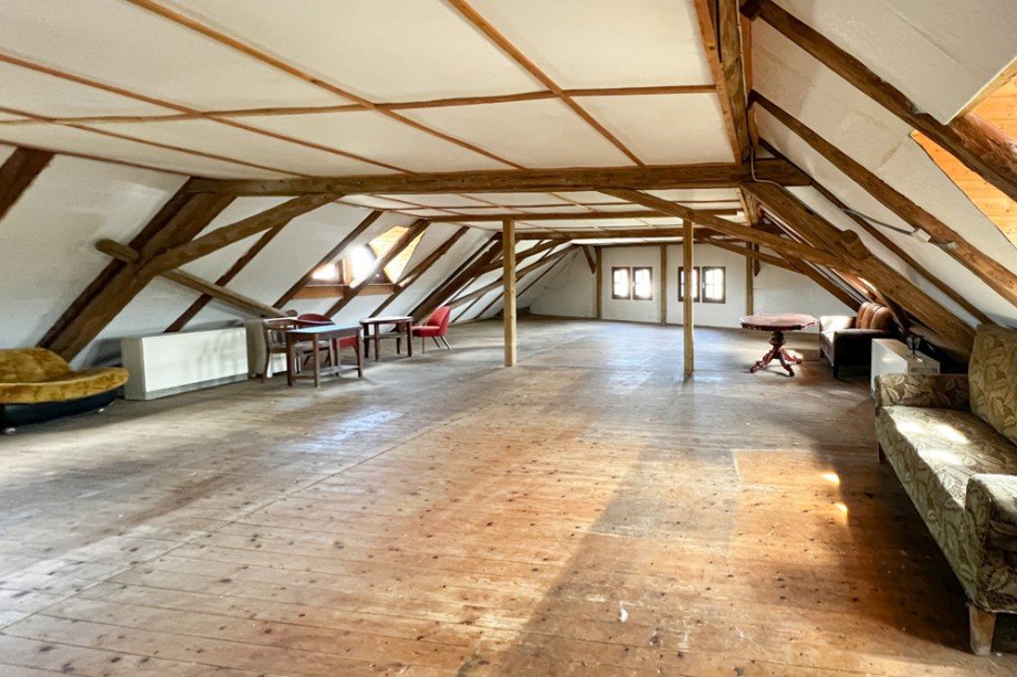 Dachgeschoss Mehrfamilienhaus Bretleben