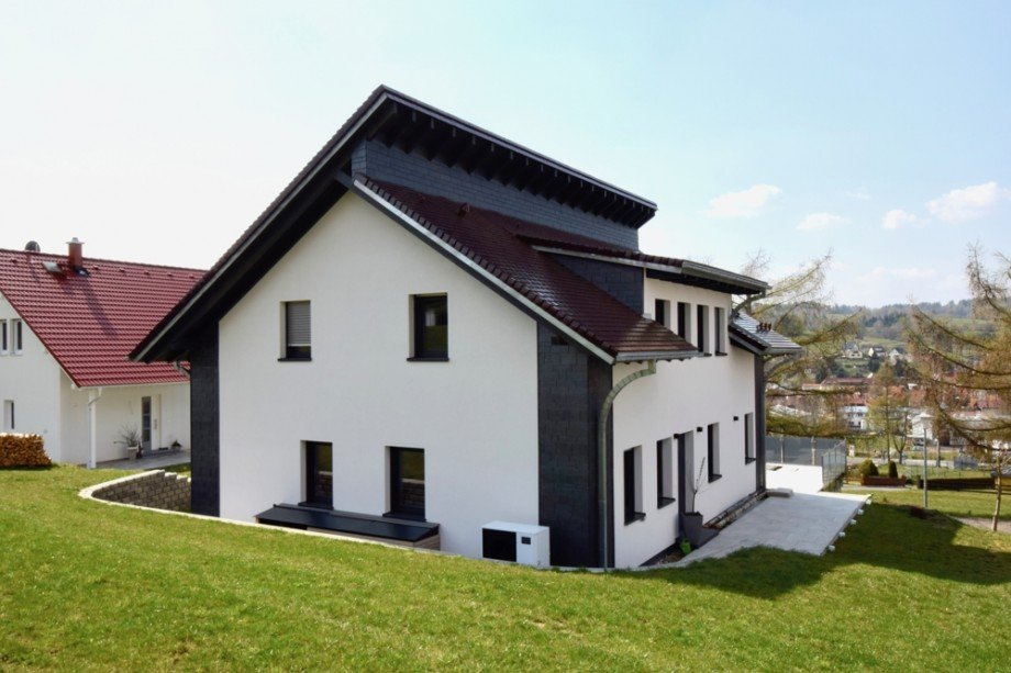 Gartenansicht des Hauses Einfamilienhaus Steinbach-Hallenberg/ Viernau