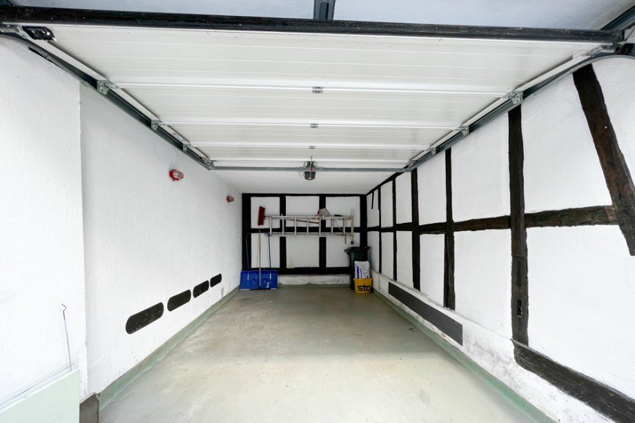 Garage mit Rolltor Einfamilienhaus Oberhof