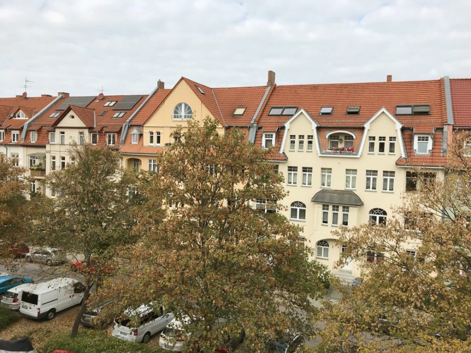 Blick auf den Nonnenrain Dachgeschosswohnung Erfurt