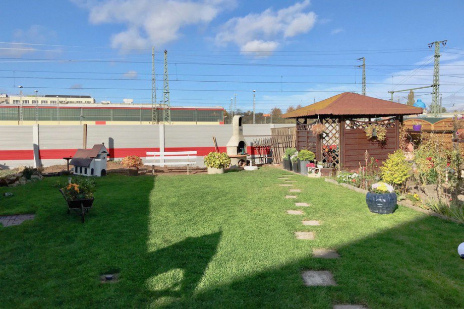 Gepflegter Gemeinschaftsgarten Erdgeschosswohnung Erfurt