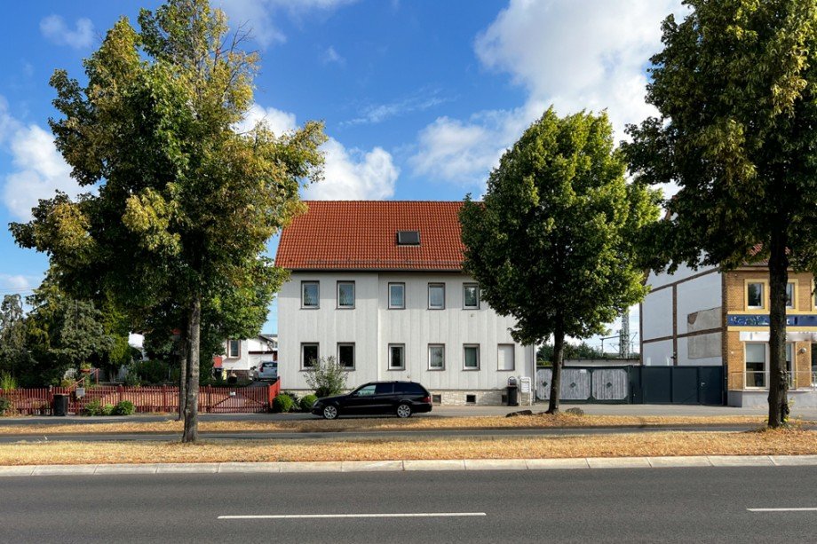 Wohnhaus an Anwohnerstra�e Mehrfamilienhaus Erfurt
