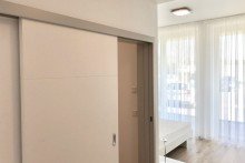 Eingang innenliegendes G�stezimmer Exklusiver Wohnkomfort- m�blierte Terrassenwohnung in Klinik- & Unin�he
