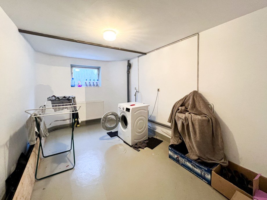 Gro�er W�schekeller Reihenmittelhaus Erfurt/ Frienstedt