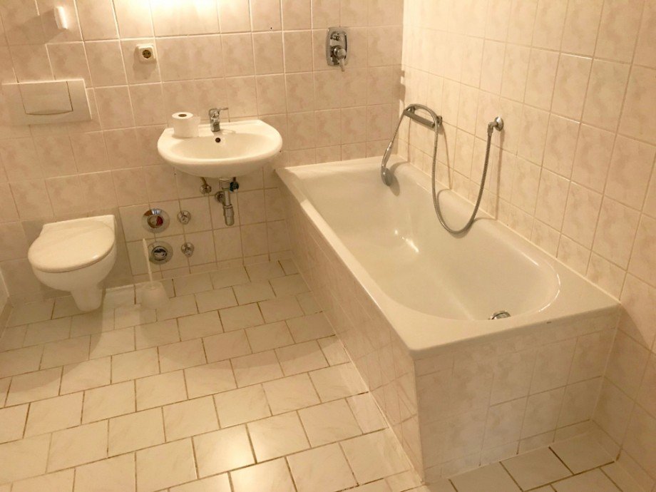 Badezimmer mit Badewanne Etagenwohnung Erfurt