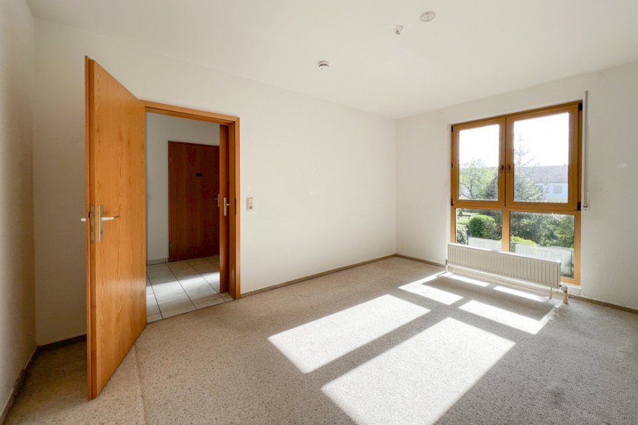 Schlafzimmer im Sonnenschein Etagenwohnung Erfurt/ Niedernissa