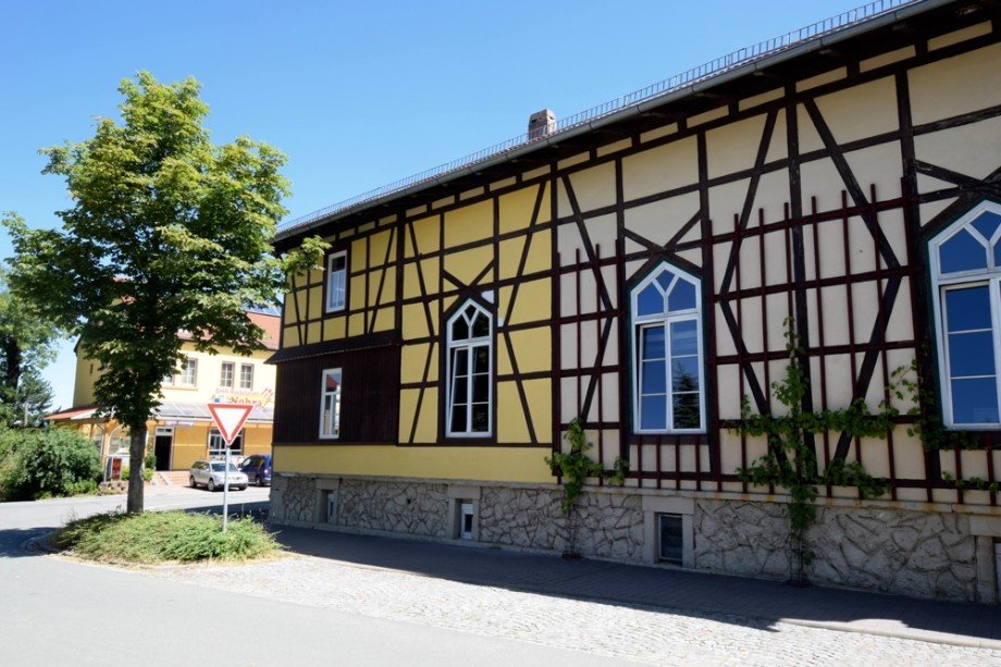 MFH mit gro�em Saal Haus Nohra