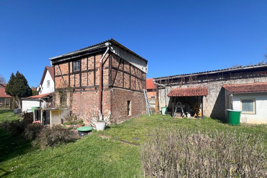 Gartenansicht Scheunen und Wohnhaus Einfamilienhaus Erfurt / Molsdorf