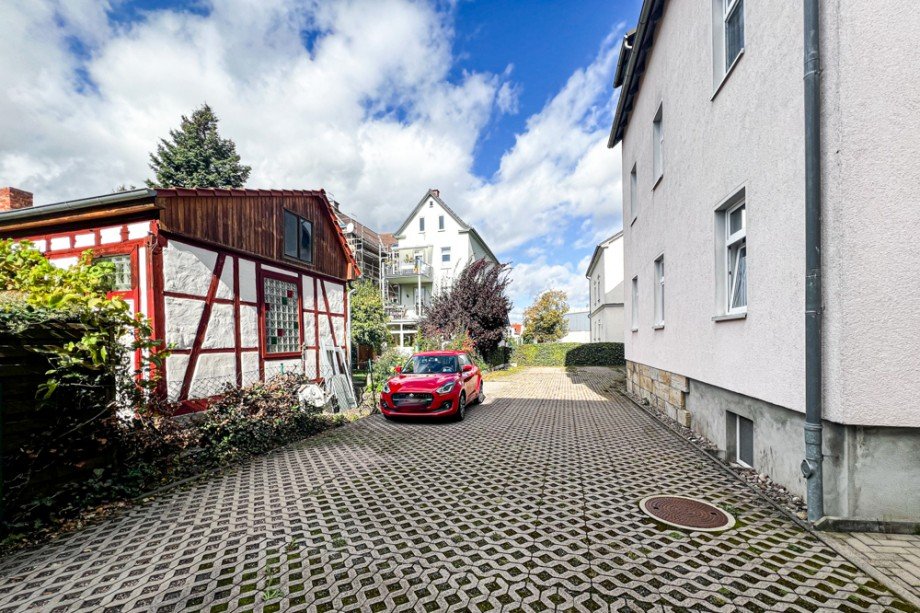 Hinterhof mit Stellpl�tzen Erdgeschosswohnung Gotha