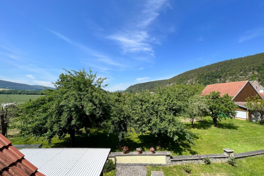 Panoramablick aus dem OG zur Gartenseite Haus Saalfeld/Saale / Remsch�tz