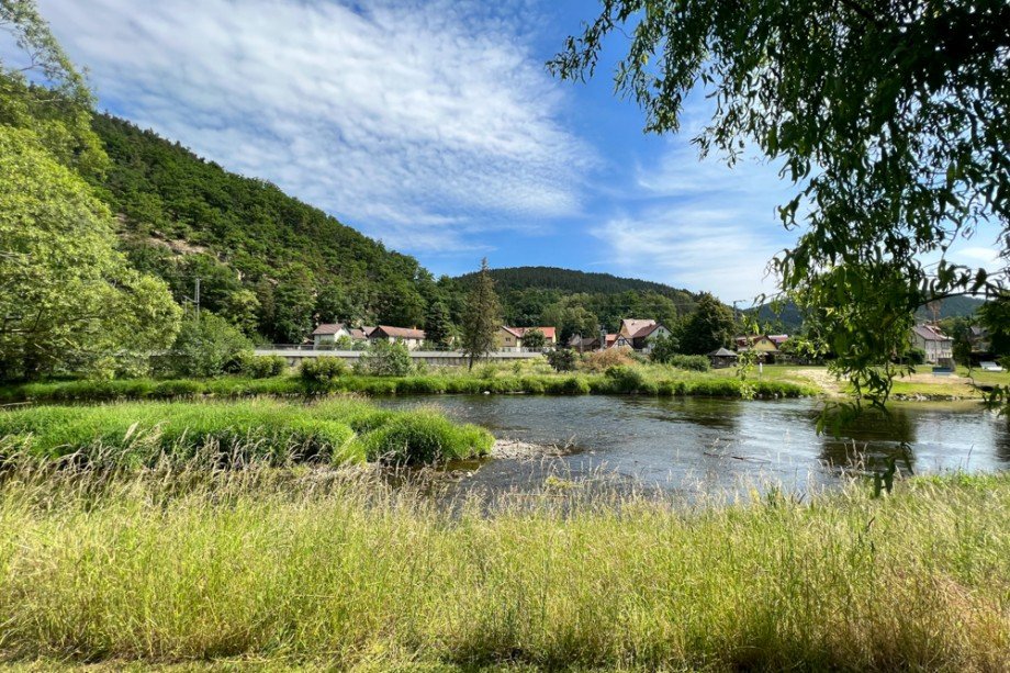 Blick zum rechten Saaleufer Haus Saalfeld/Saale / Remsch�tz