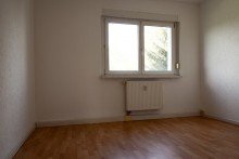 Schlafzimmer Sch�n geschnittene Dreiraumwohnung mit Balkon und Einbauk�che