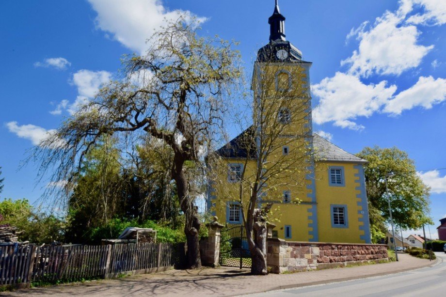 Dreifaltigkeitskirche in Gr�fenhain Doppelhaush�lfte Gr�fenhain/ Ohrdruf