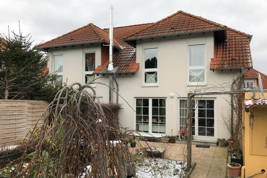 Garten hinter dem Haus Doppelhaush�lfte Erfurt/ Salomonsborn