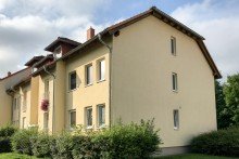 Gepflegtes Wohnhaus Gepflegte Zweiraumwohnung mit Balkon & Garage in Erfurt Niedernissa