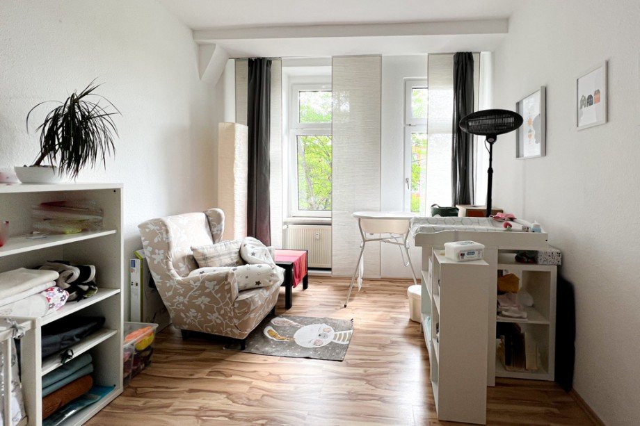 Helles Wohnzimmer Etagenwohnung Erfurt